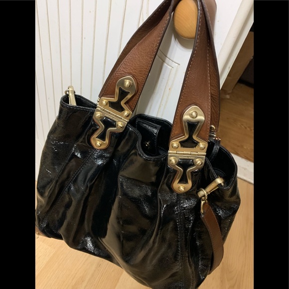 Michael Kors Handbags - Michael Kors black Patent leather bag.